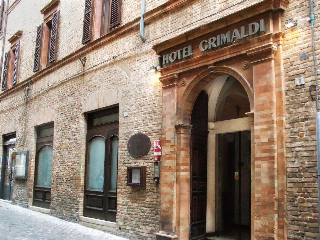 Hotel Grimaldi Treia Exteriör bild
